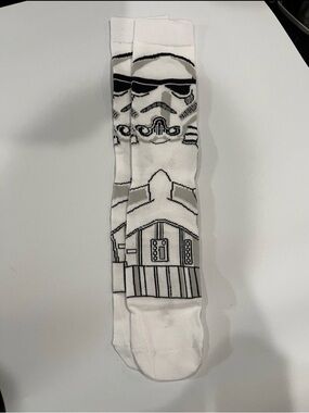 Star Wars White Storm Trooper Men’s Crew Socks Size 6-12. 1 Pair